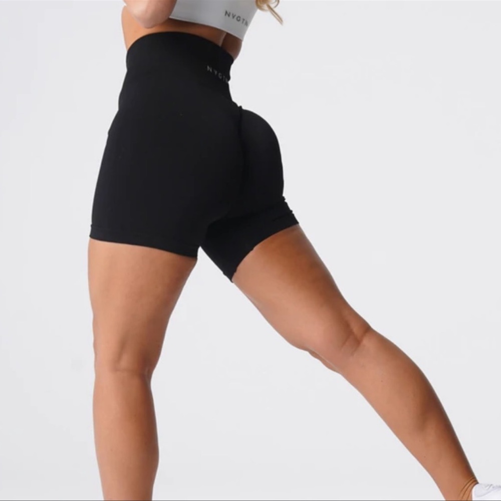 NVGTN Solid Seamless Shorts